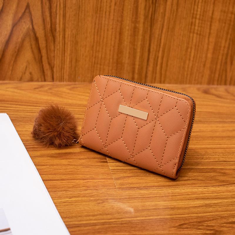 

Новый женский короткий кошелек, многокарточный клатч на молнии, ромбовидный кошелек для мелочи с помпоном, женская сумка 12*2.5*9 коричневый