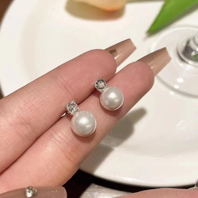 Ins Fashion Geometric Pearl Earrings High-quality Silver Pins With A Retro Twist