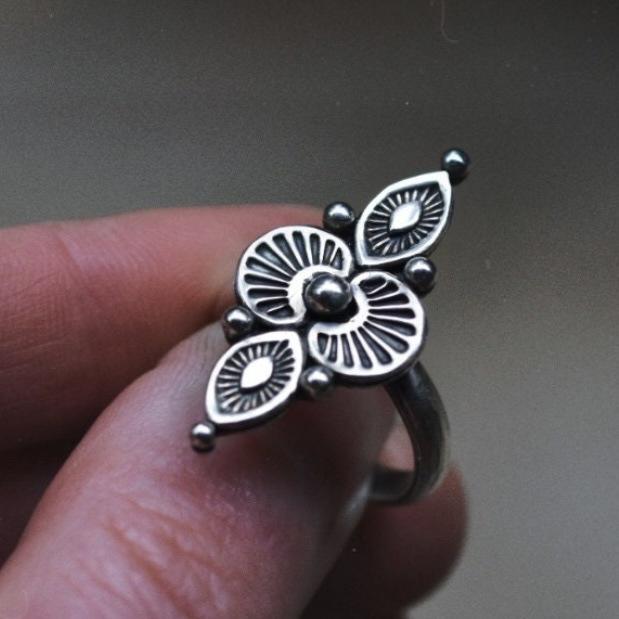 2025 Retro Carved Ethnic Flower Ring - Imitation Thai Silver Women's Jewelry