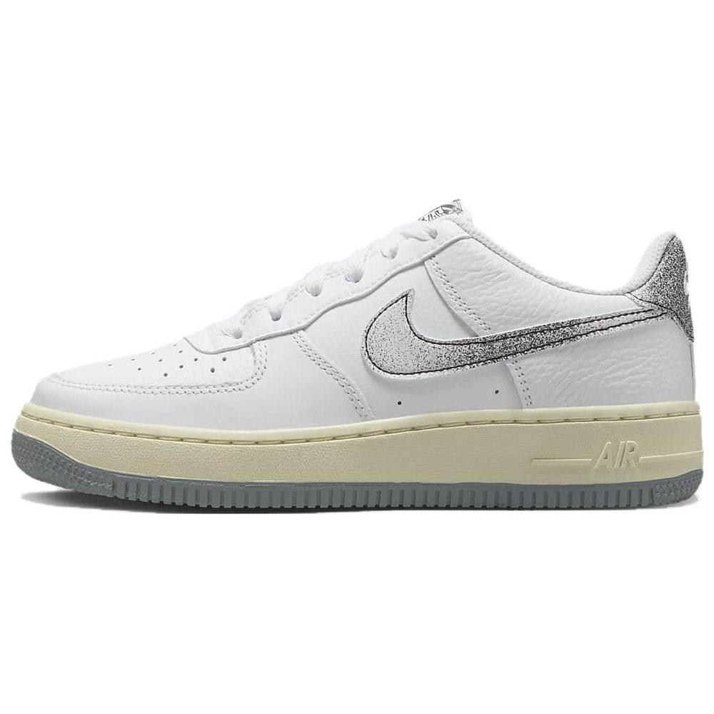Nike Air Force 1 LV8 3