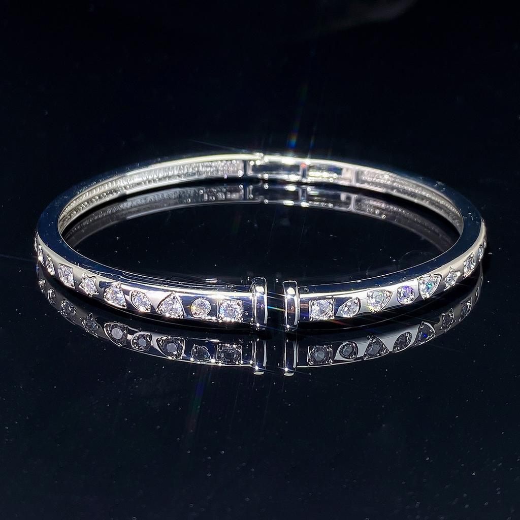 Classic Retro Light Luxury Micro-paved Zircon Women's Fashionable Simple Bracelet