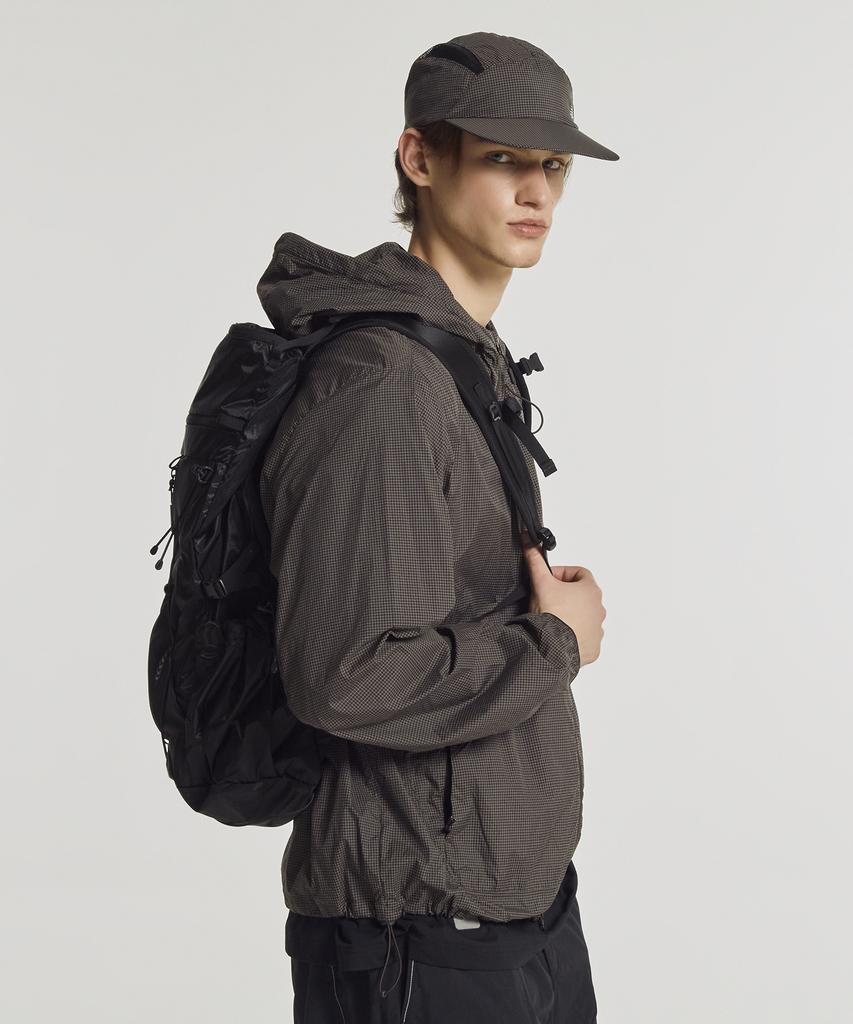 New Balance Nbgcgf1208 / Light Trail Backpack (Black)