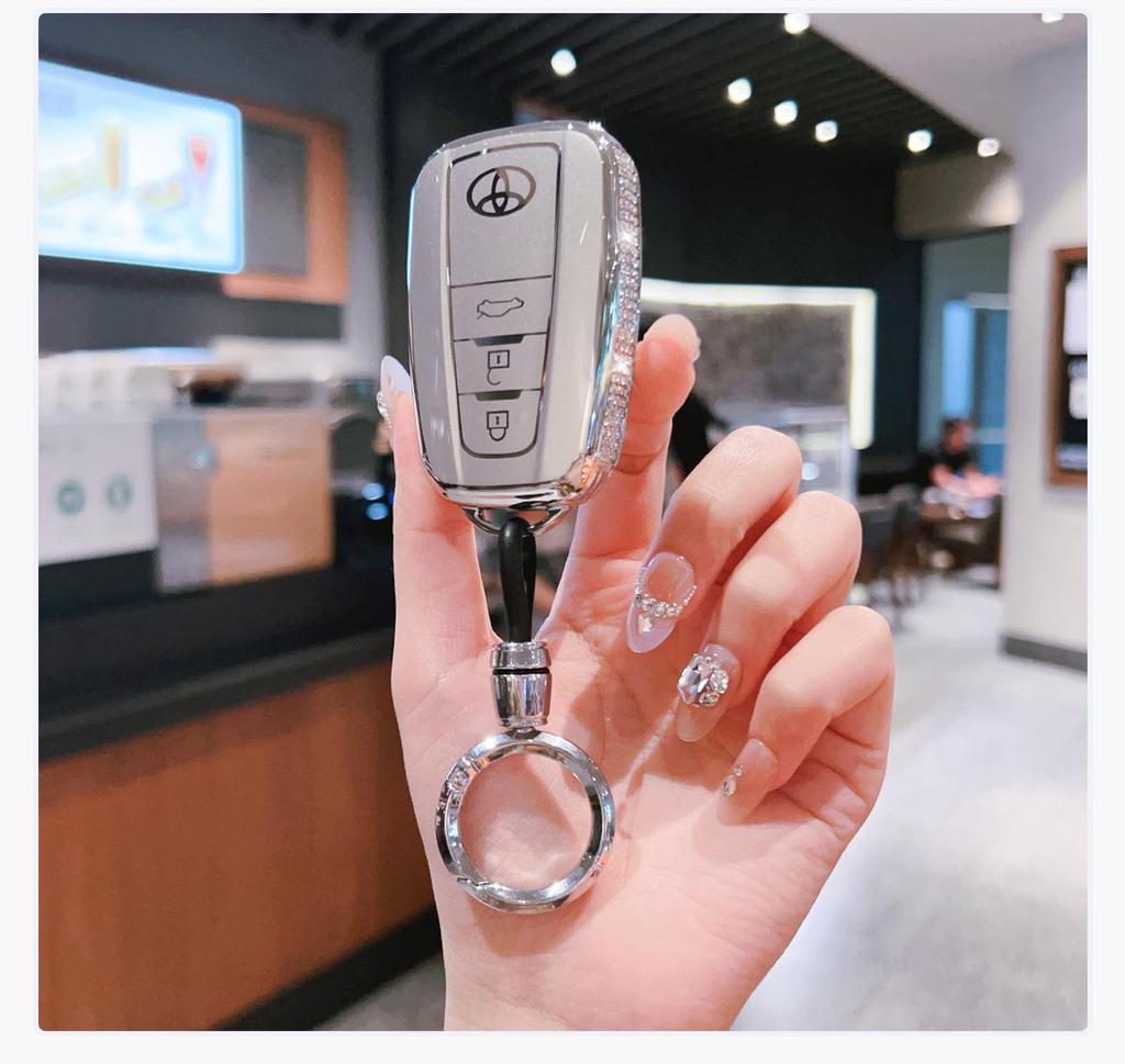 Key Cover for Toyota: Camry, Corolla, RAV4, Fengfan, Highlander, Asia Dragon, Velanda - Women's Edition