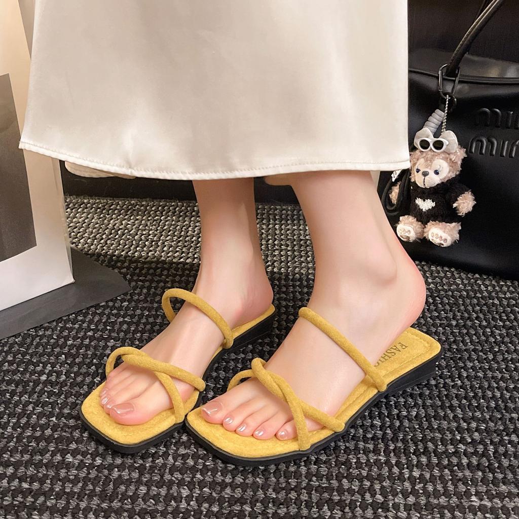 Thick heel one-word drag women's summer outer wear 2025 new French square head simple low-heeled slippers show small cool slippers