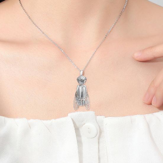 Engel Anhänger Halskette Ruhiges geflügeltes Design mit floralen Verzierungen Gotischer Fantasy Schmuck für den Alltag Geschenk