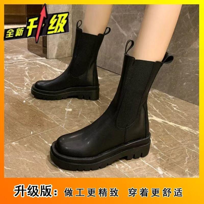 Internet celebrity explosion comfortable short boots medium boots 2025 autumn and winter round head women's Martin boots