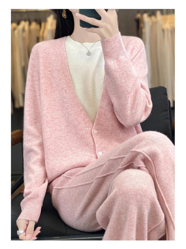 Autumn/Winter 2025 Women's Pure Wool Round Neck Two-Piece Set: Knit Top & High-Waisted Wide-Leg Pants