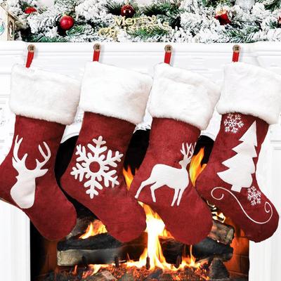 Grote Kerstsokken met Rendierpatroon en Kerstversieringen Cadeautassen
