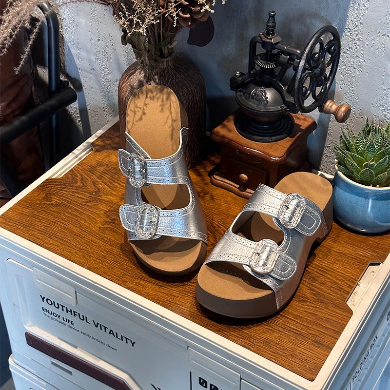 Suction film bottom double buckle with slippers summer new thick bottom heightening one-word drag casual versatile outer wear sandals women