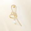 Luxury Semi-luxurious Ribbon Knot Brooch, High-end Women's Elegant Pearl Corsage, Design with A Touch of Uniqueness, Special Pin