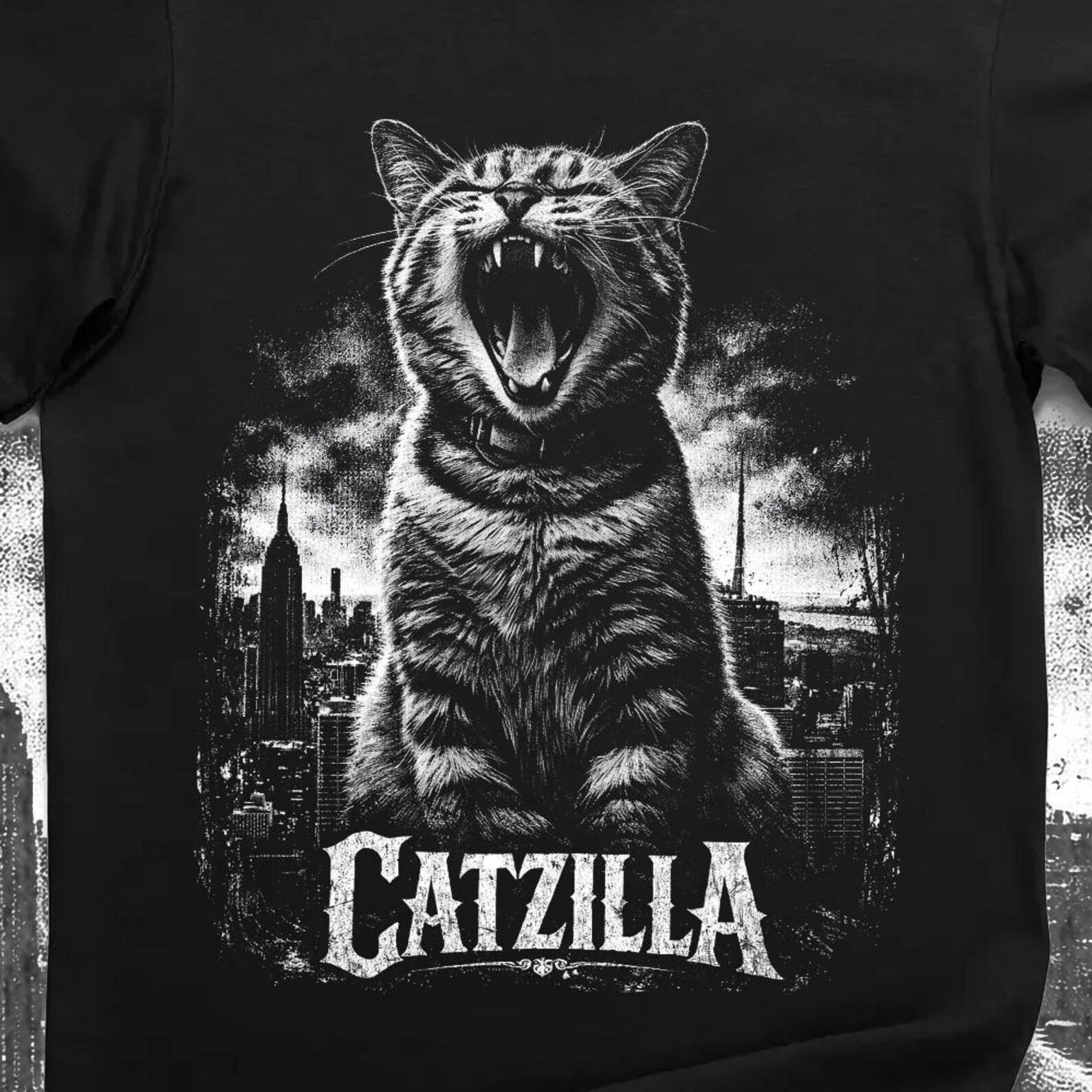 Catzilla Giant City Cat T-Shirt – Funny Monster Kitty Graphic Tee 2XL