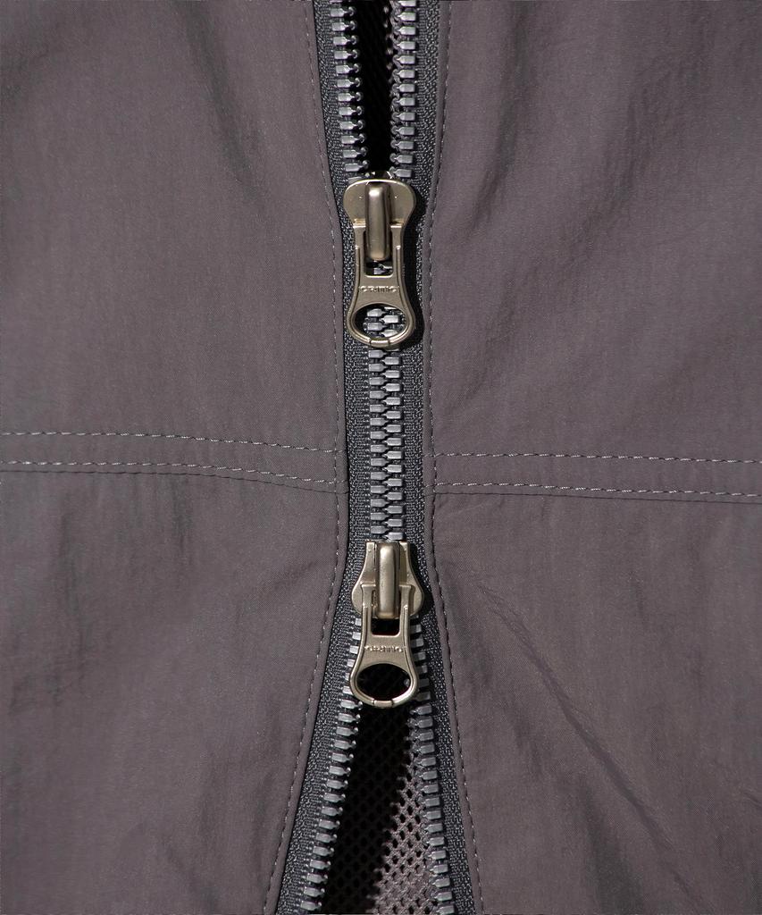 CRITIC Glossy Hood Vest Light Gray