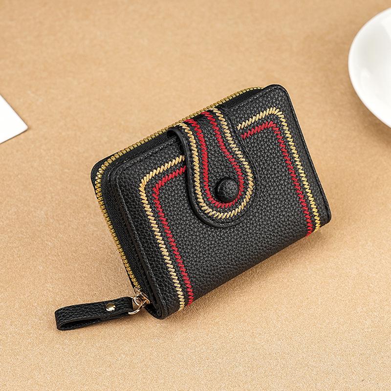

Женский кошелек в корейском стиле с вышивкой, застежкой-молнией и пряжкой чёрный
