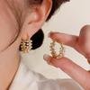 French Temperament Light Luxury High-end Personalized Pearl Zircon Retro Sweet and Niche Design Earrings for Girls.