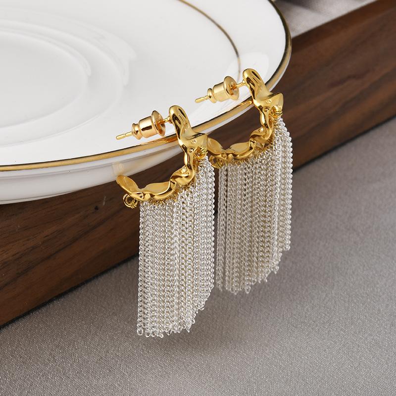 European and American ins cold wind metal geometric chain fringed stud earrings niche design earrings contrasting color temperament earrings