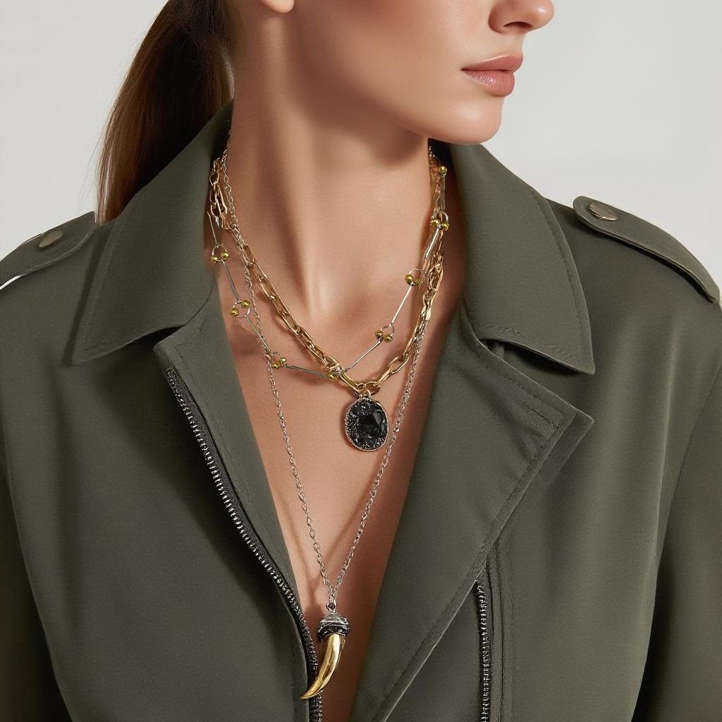 Light luxury design sense unique alloy animal horn three-pack pendant necklace casual niche versatile women's models