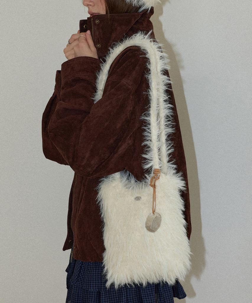 Slowslowly Cotton Fur Handmade Crochet Shoulder Bag (+Metal Comb Necklace) _ Cream