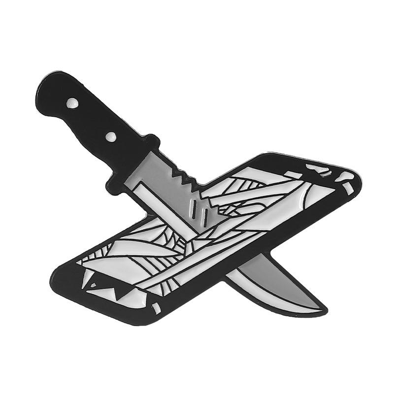 

Modern Alloy Geometric Brooch With Stunning Crystal Eyes For Personalized Fashion Statements