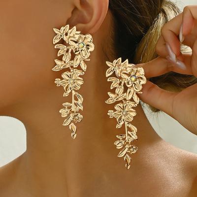 1 par de brincos grandes femininos com flores tridimensionais exageradas e strass coloridos incrustados, joias grossas para festa de fim de ano, presente diário