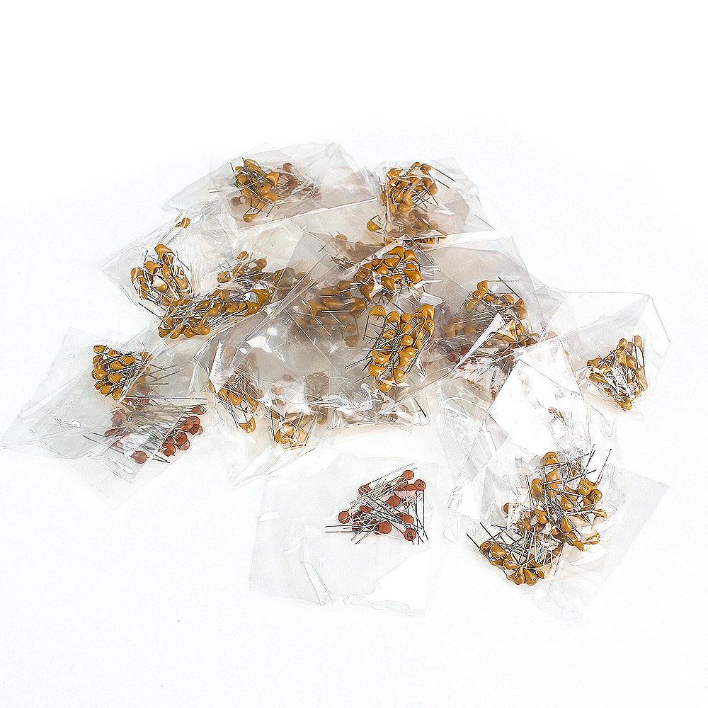 180-700PCS 50V Monolithischer Keramikkondensatorsatz 20PF 22PF 220PF 47NF 1NF 10NF 0,1UF 1UF 102 104 105 103 473334 Kondensatoren