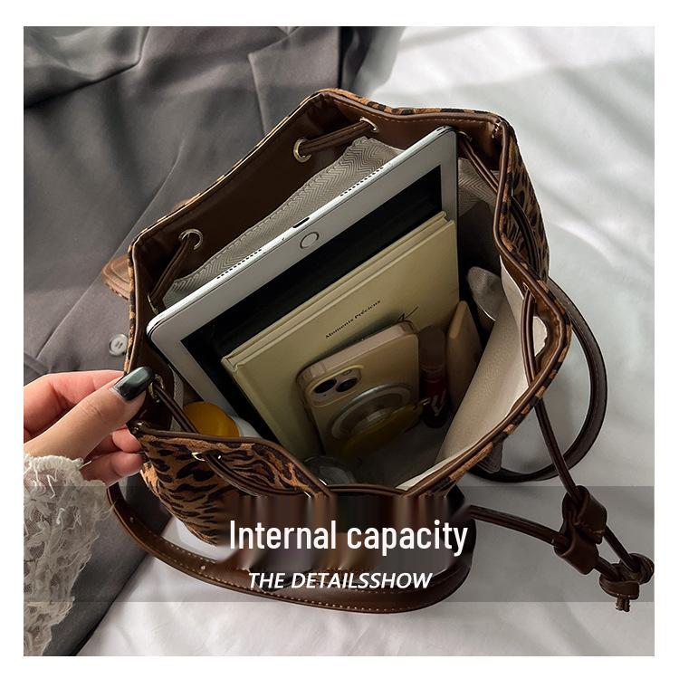 Cute Versatile Retro Leopard Print Backpack - Lightweight Women's Travel & Commute Bag