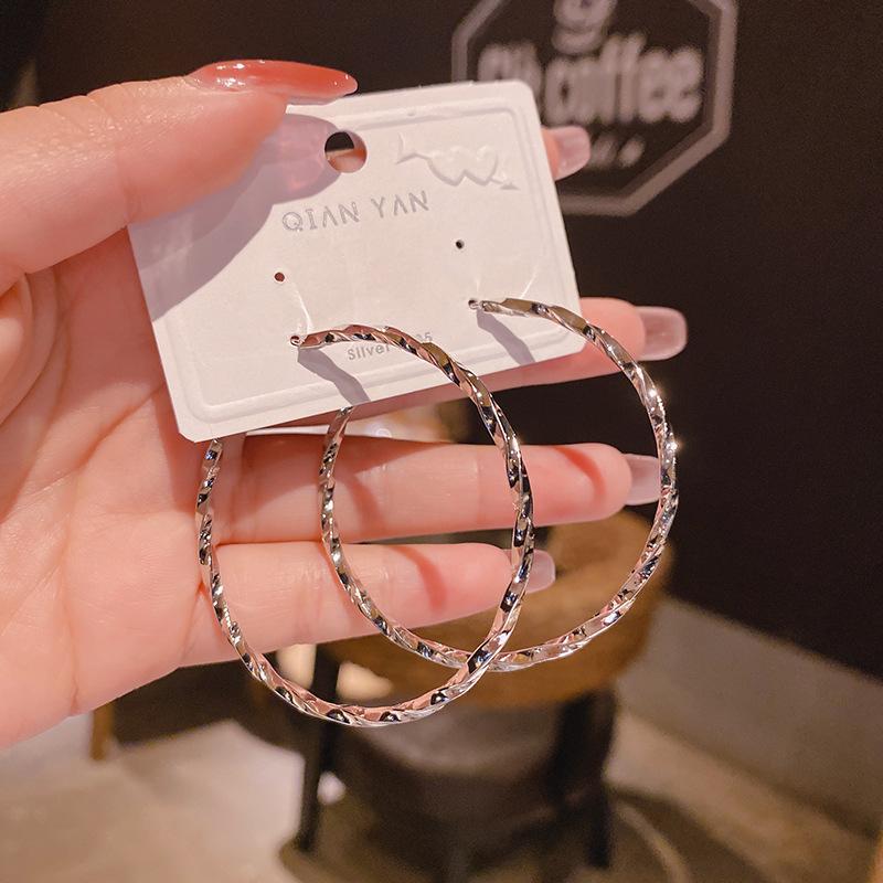 Summer new color texture ring stud earrings Korean temperament fashion personality Internet celebrity light luxury earrings