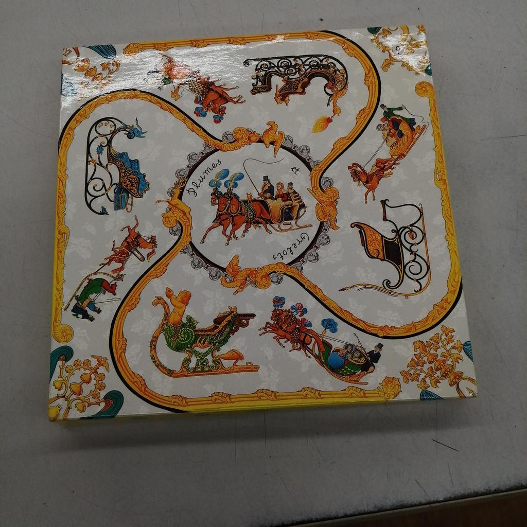 Used HERMES NICHOLASTOMAS Carre 90 Scarf
