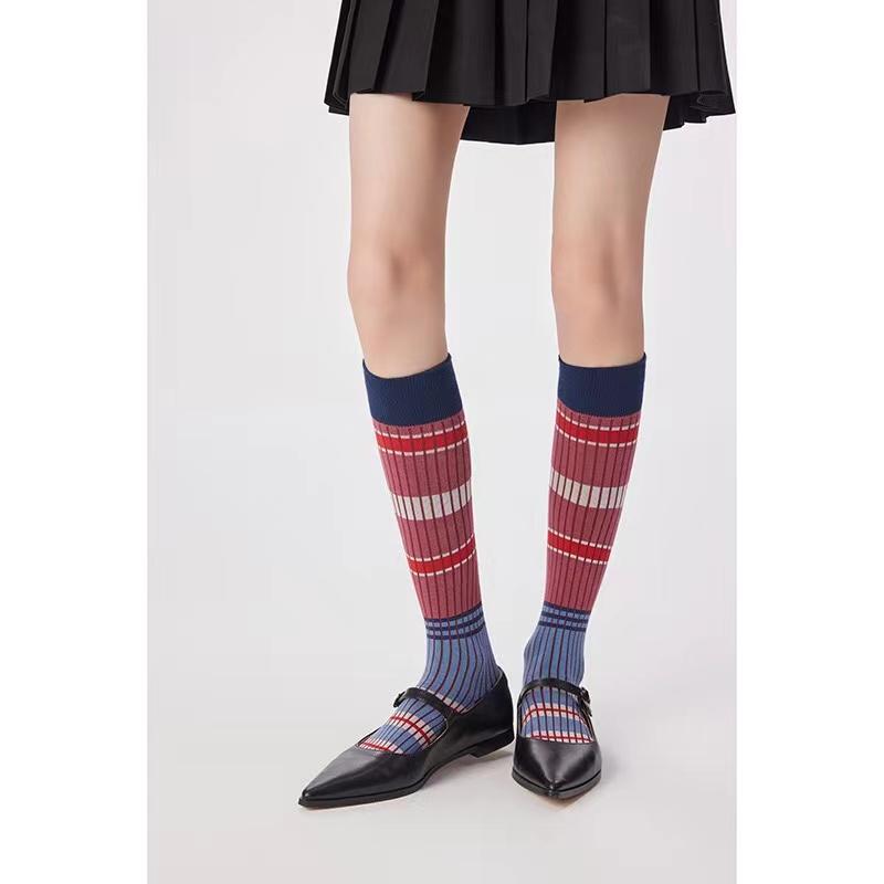 Otoño/Invierno Calcetines de Media Caña para Mujer hasta la Rodilla y la Pantorrilla Retro Coloridos Rayas Horizontales Pierna Estilo Universitario Calcetines de Puro Algodón