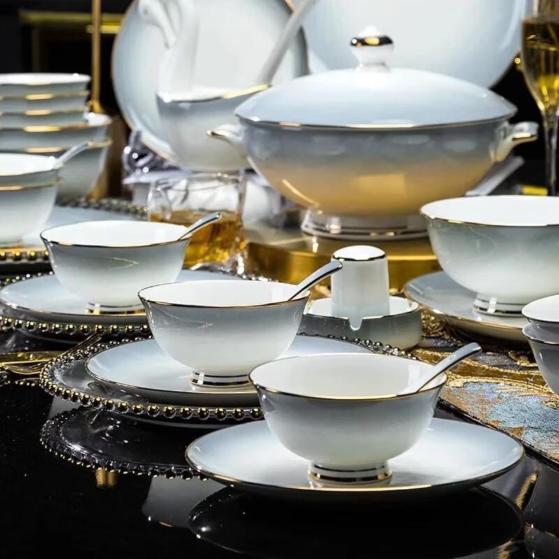 Santa Monica 50-Piece Ceramic Dinnerware Set