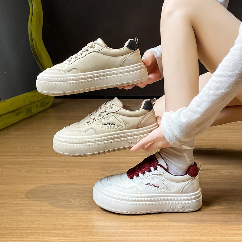 2025 little white shoes women's spring new Korean version ins female students leisure sports versatile board shoes fashion K3703