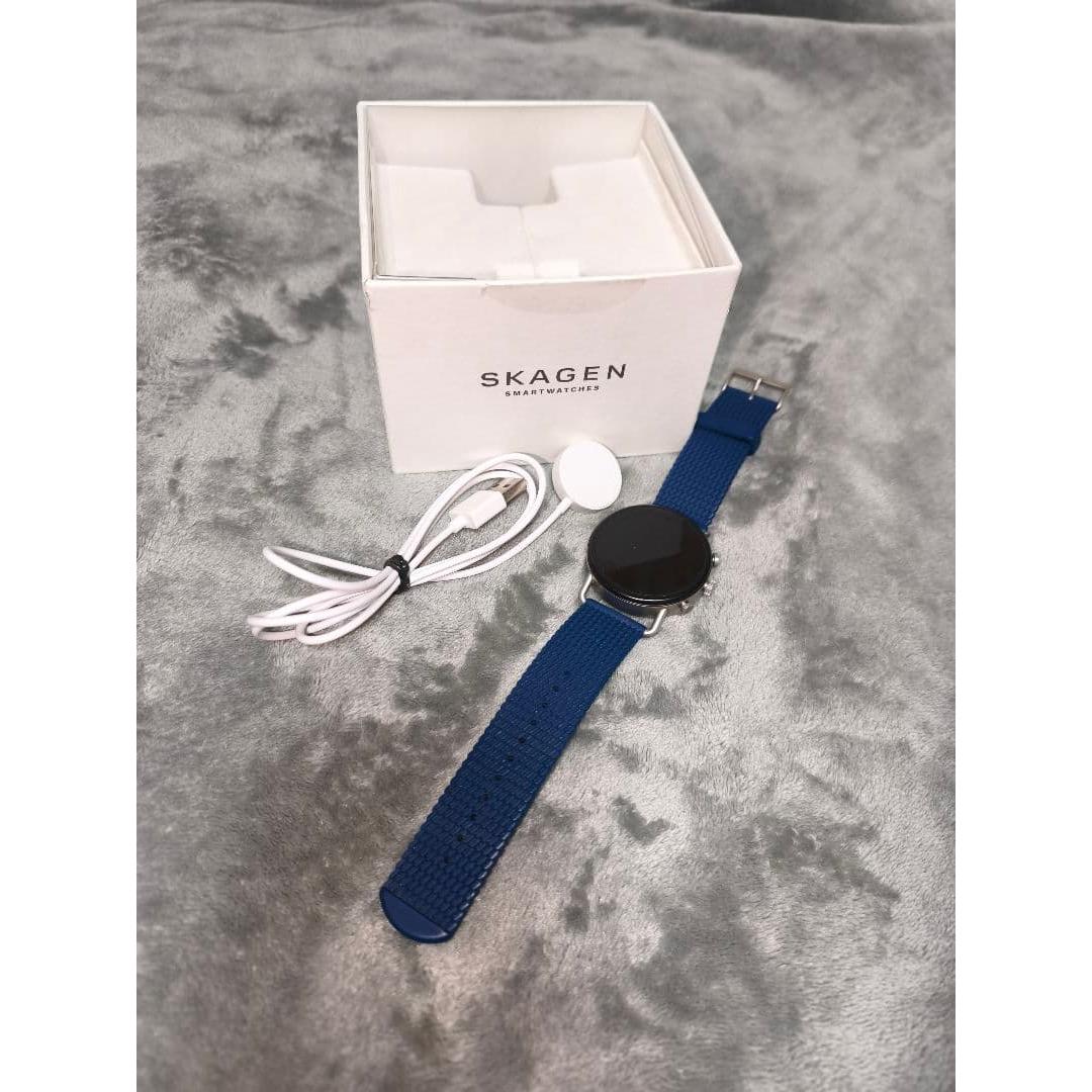 Used SKAGEN smart watch body blue