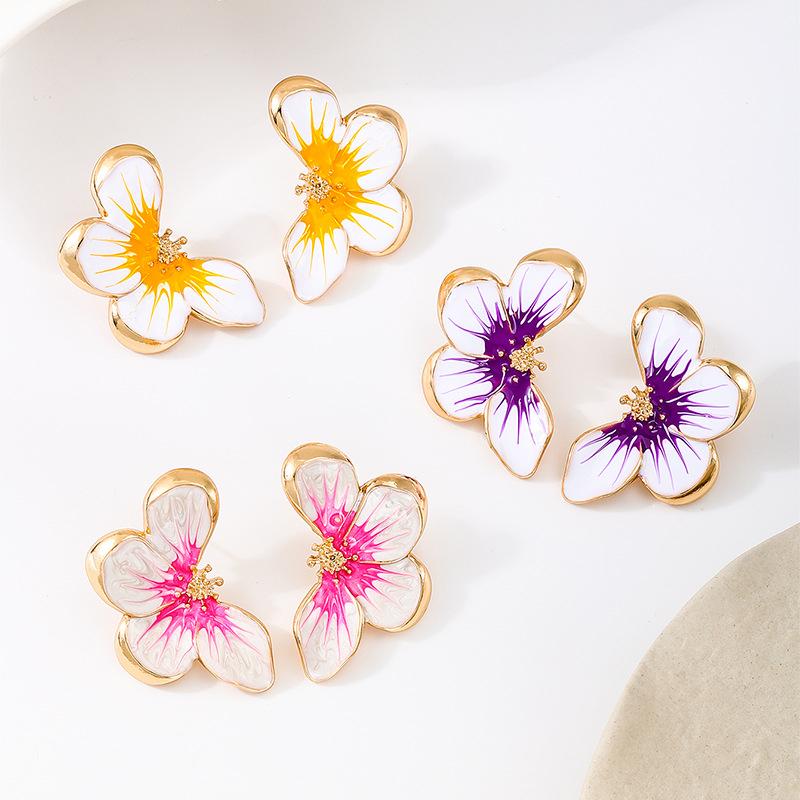 2026 Nieuwe Trendy Roze Kleurverloop Druipolie Bloem Oorbellen Studs voor Vrouwen Temperament Metalen Vlinder Oorbellen Mode Sieraden Cadeaus