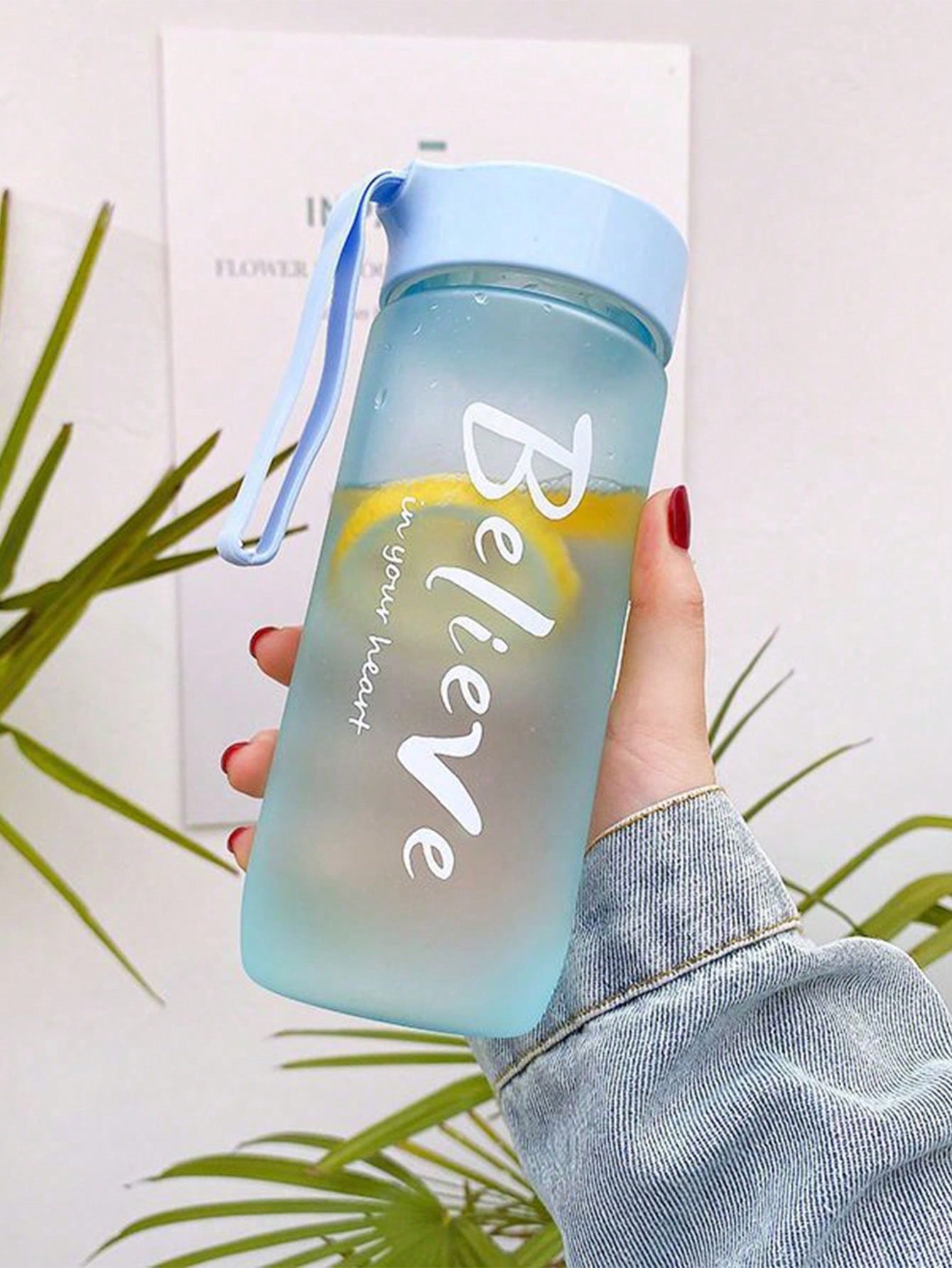 

1 pc 600ML creative frosted portable water bottle, leak proof and fall proof sports water bottle, very suitable for outdoor 500ml синий
