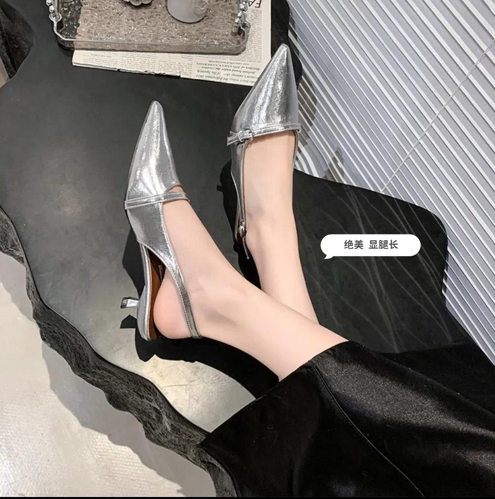 

Spring and summer new pointed head one-word buckle single shoes thin heel elegant and sexy bag head back strap sandals women s models 40 срібний