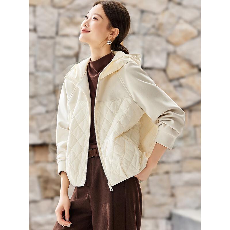 

Женская стеганая куртка-пуховик кремового цвета с капюшоном S