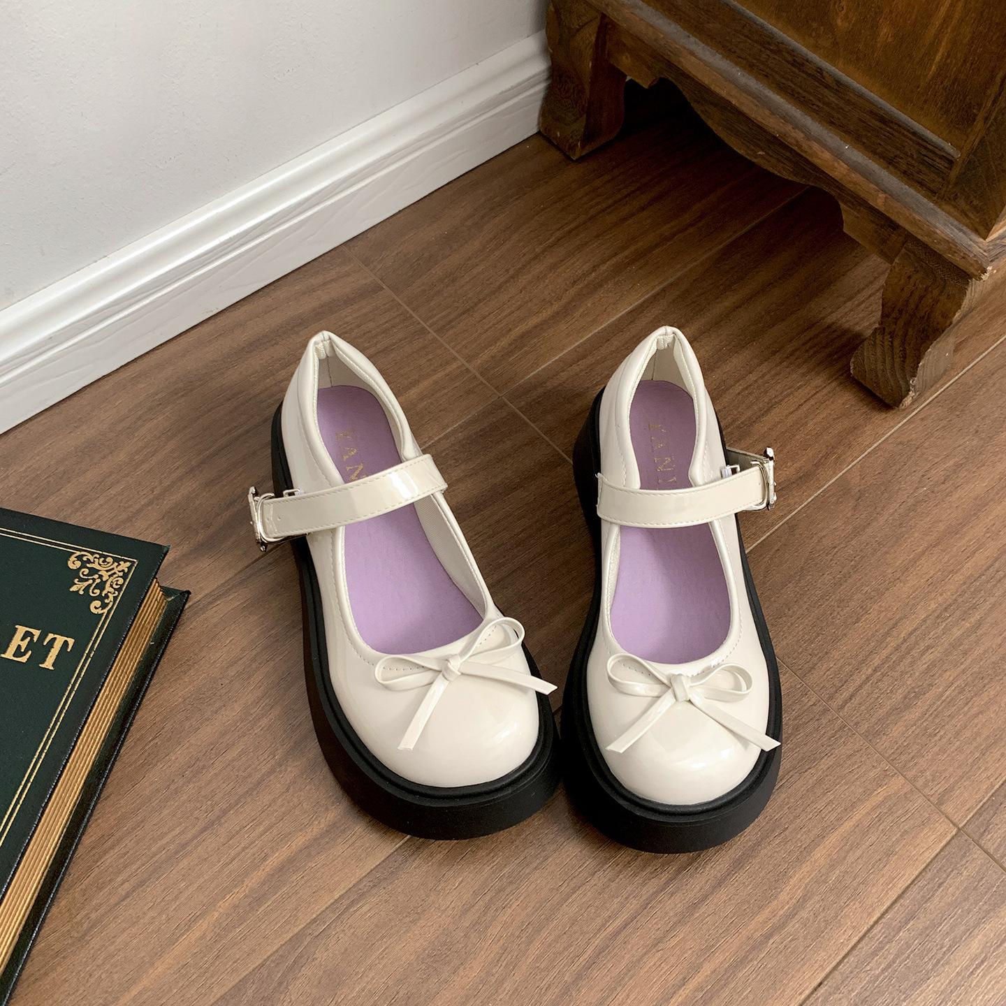 

Black retro British style platform jk small leather shoes women s 2025 new summer skirt French Mary Jane single shoes 39 бежевый