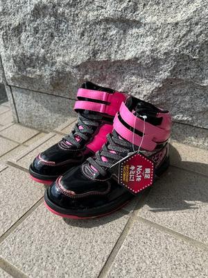 [USED] Shunsoku Black and Pink High-Top Sneakers