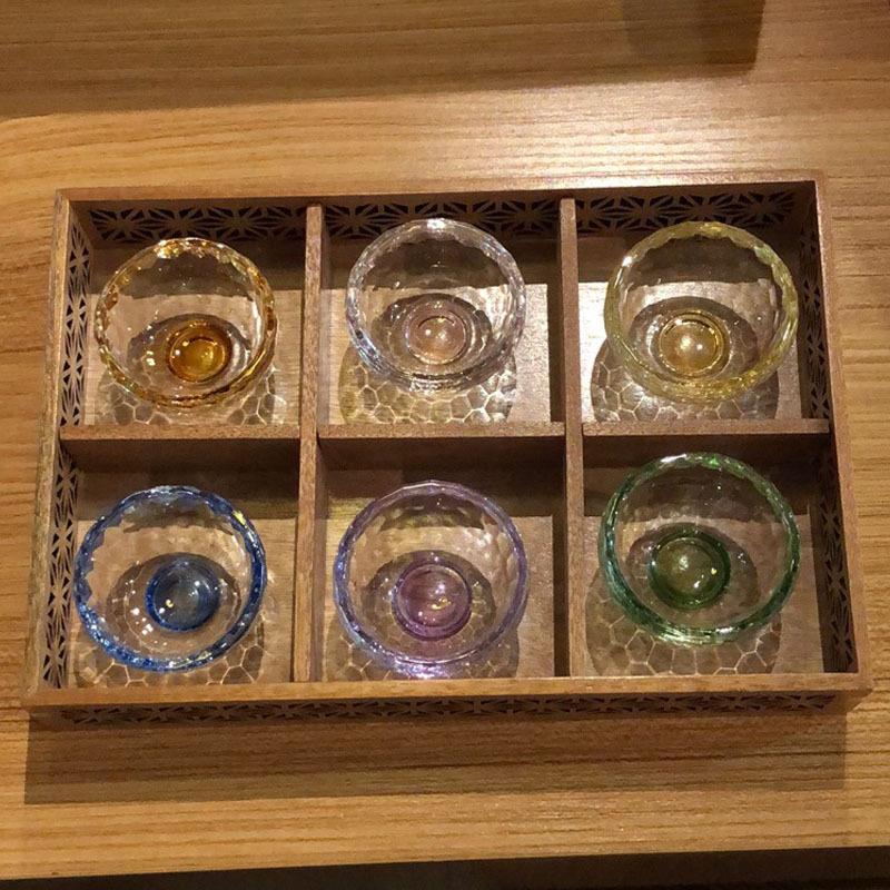 

6pcs/1set Japanese-style Colorful Small Glass Cups for Fruit Wine, Flower Tea and Sake, Hand-carved Cedar Wine Boxes 51-100ml