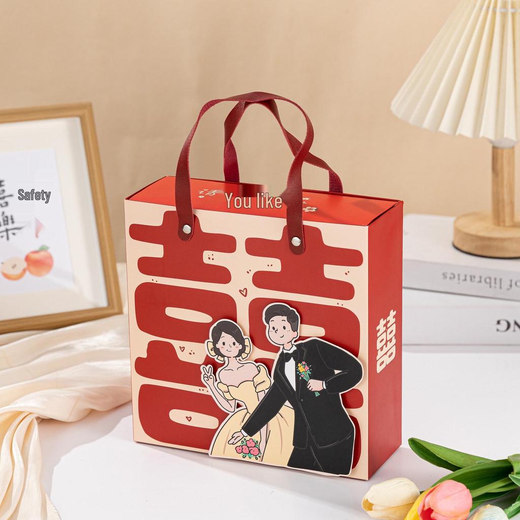 European-Style Wedding Candy Box: Handheld Cartoon Gift Box and Fruit Box
