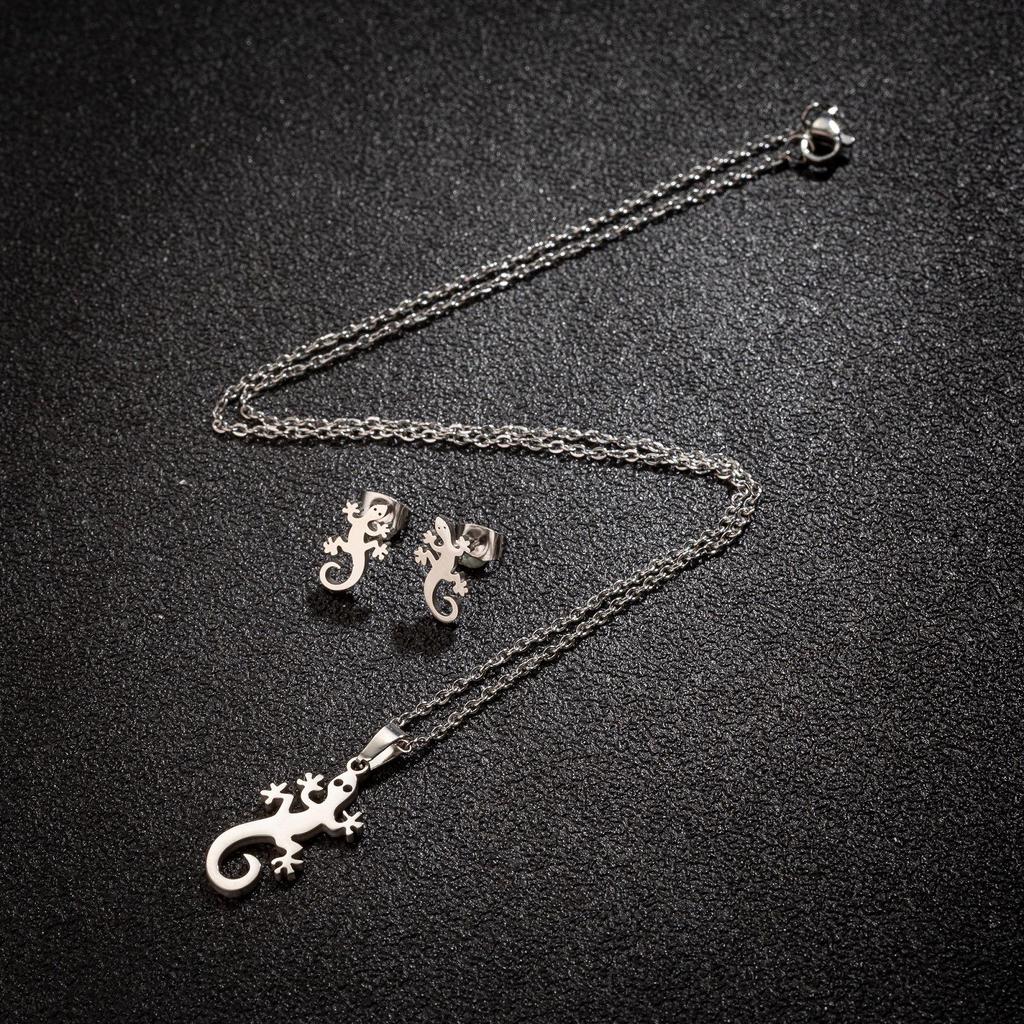 Stainless Steel Lizard Gecko Jewelry Set: Earrings & Necklace