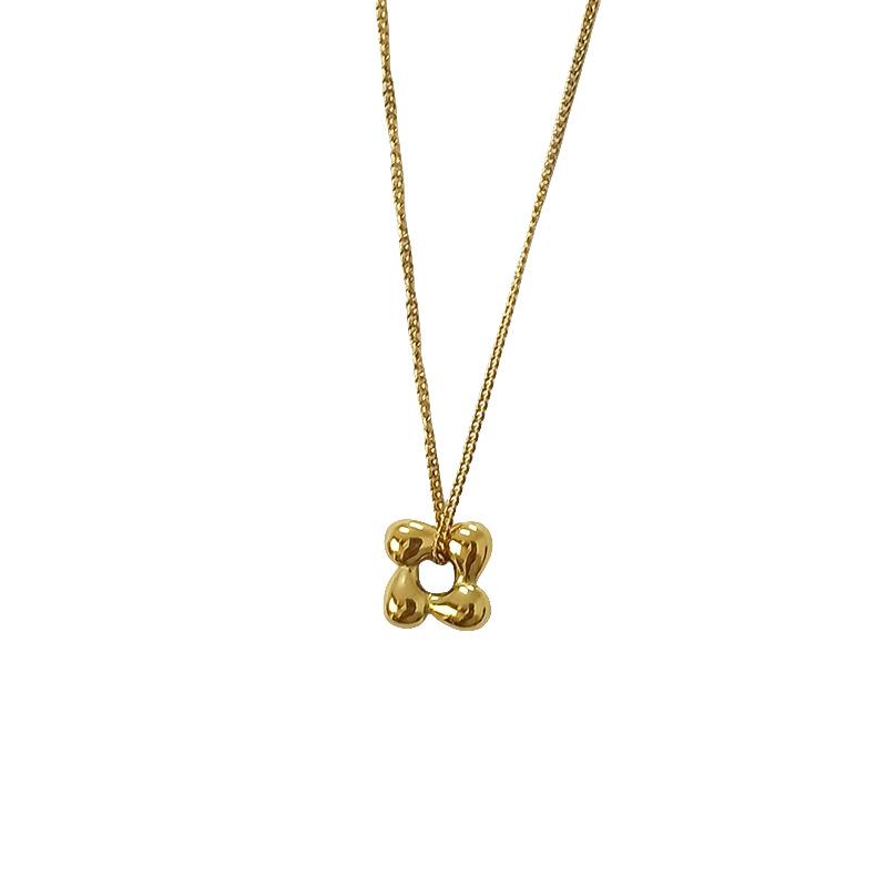 2025 Summer New Rotating Flower Necklace Women's Light Luxury Fashion High Sense Personalized Necklace Niche