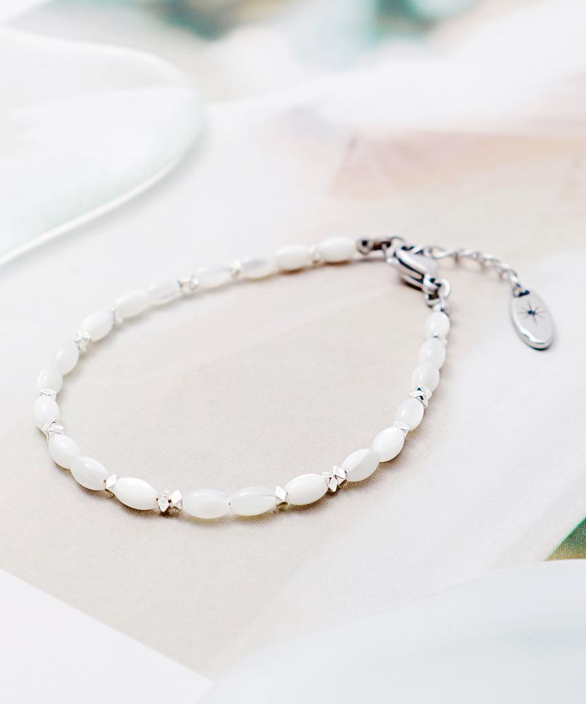 Polalita White Oval Mother-Of-Pearl & Silver Point Bracelet (Plt-Br-109_Wt)