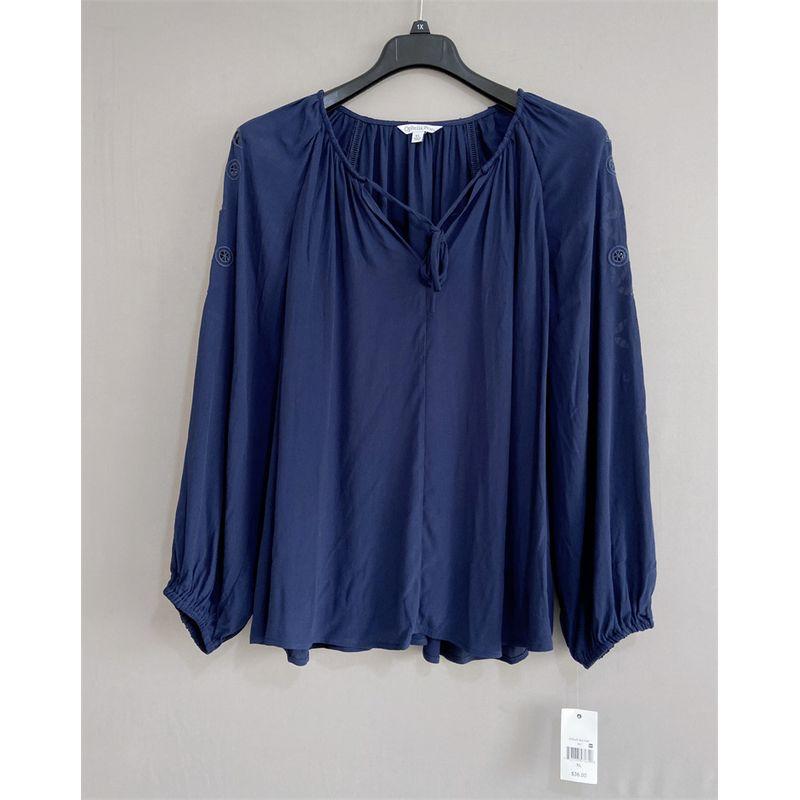 

Export USA 2024 Spring New round Neck Women s Top Loose Cut Out Embroidered Shirt Large Sizes Availiable Women Top Navy blue 1X