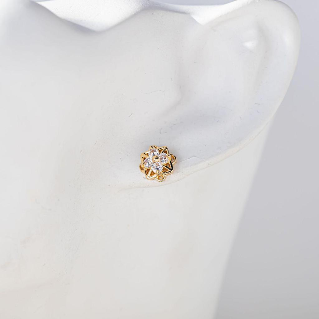 Hollow Four-Leaf Clover Women's High-End Flower Stud Earrings - Unique Accessories