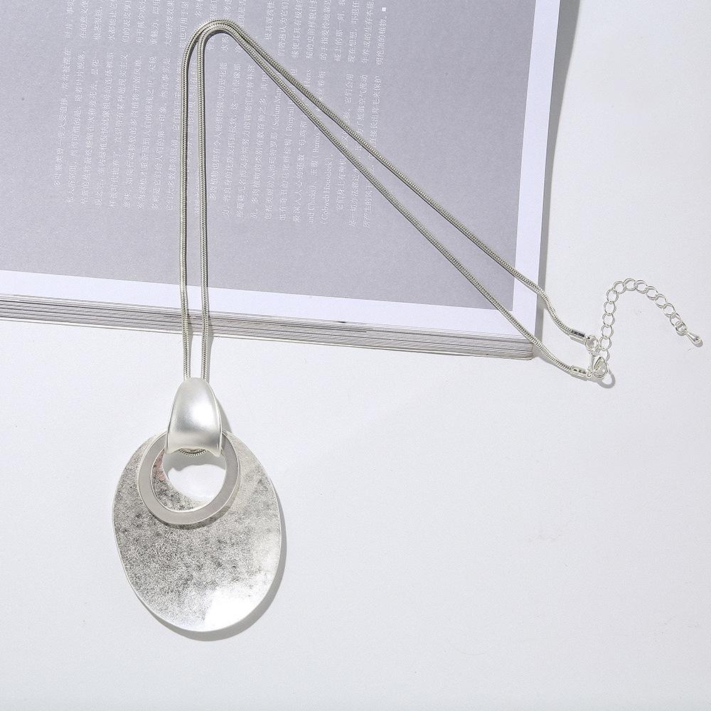 Retro Simple Pendant, High-End Necklace, Long Sweater Chain.