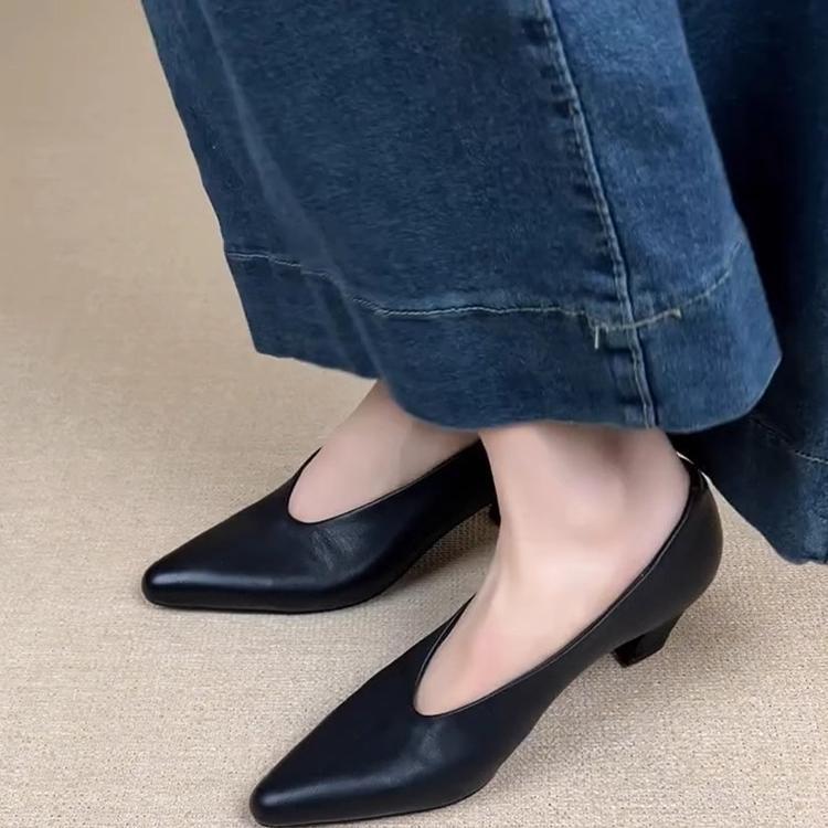 New Shallow Retro Commuting Temperament High Heels Women's One-pedal Simple Shallow Grandma Shoes Black Single Shoes
