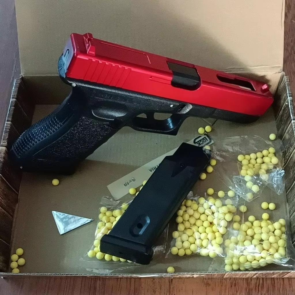 Children's G17 Empty Chamber Hanging Machine Gun Toy Gun Quick Release Manual Boy Q1 Children's Lower Magazine Christmas