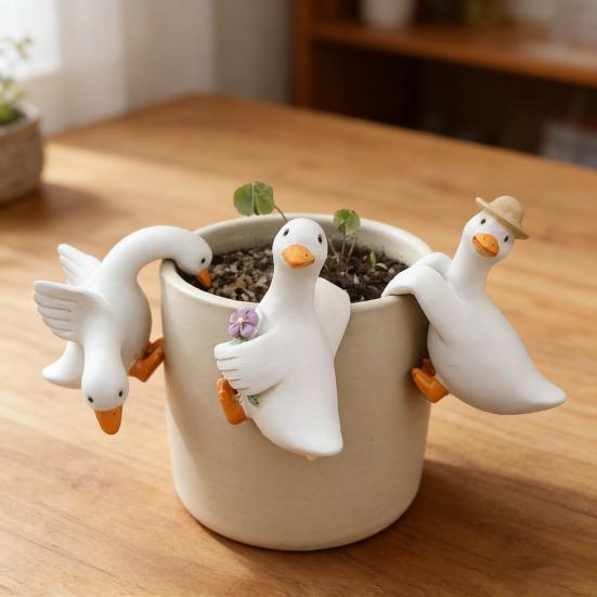 1/3Pcs Duck Pendant Hanging Over Flower Pots Resin Sculpture Outdoor Indoor Figurine Farmhouse Patio Balcony Decoration