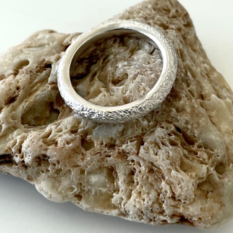 JAKAM. UGLY RING IV