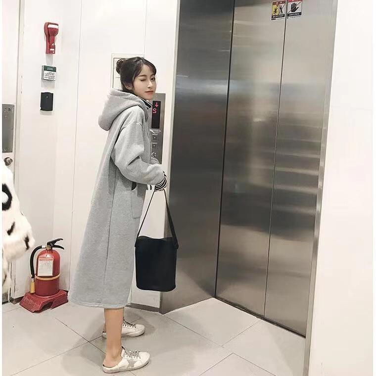 Women's Plus Velvet Sweatshirt Dress: Faux Two-Piece, Long Over-the-Knee, Hooded, Loose Fit, Plus Size, for Autumn and Winter.